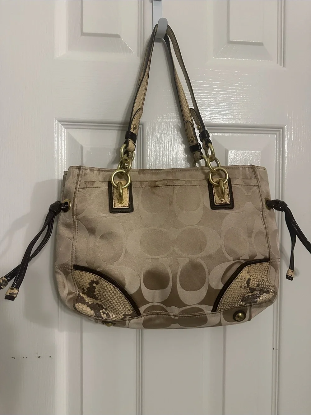 Coach Signature C Tote Shoulder Bag with Snakeskin Accents – Beige/Brow